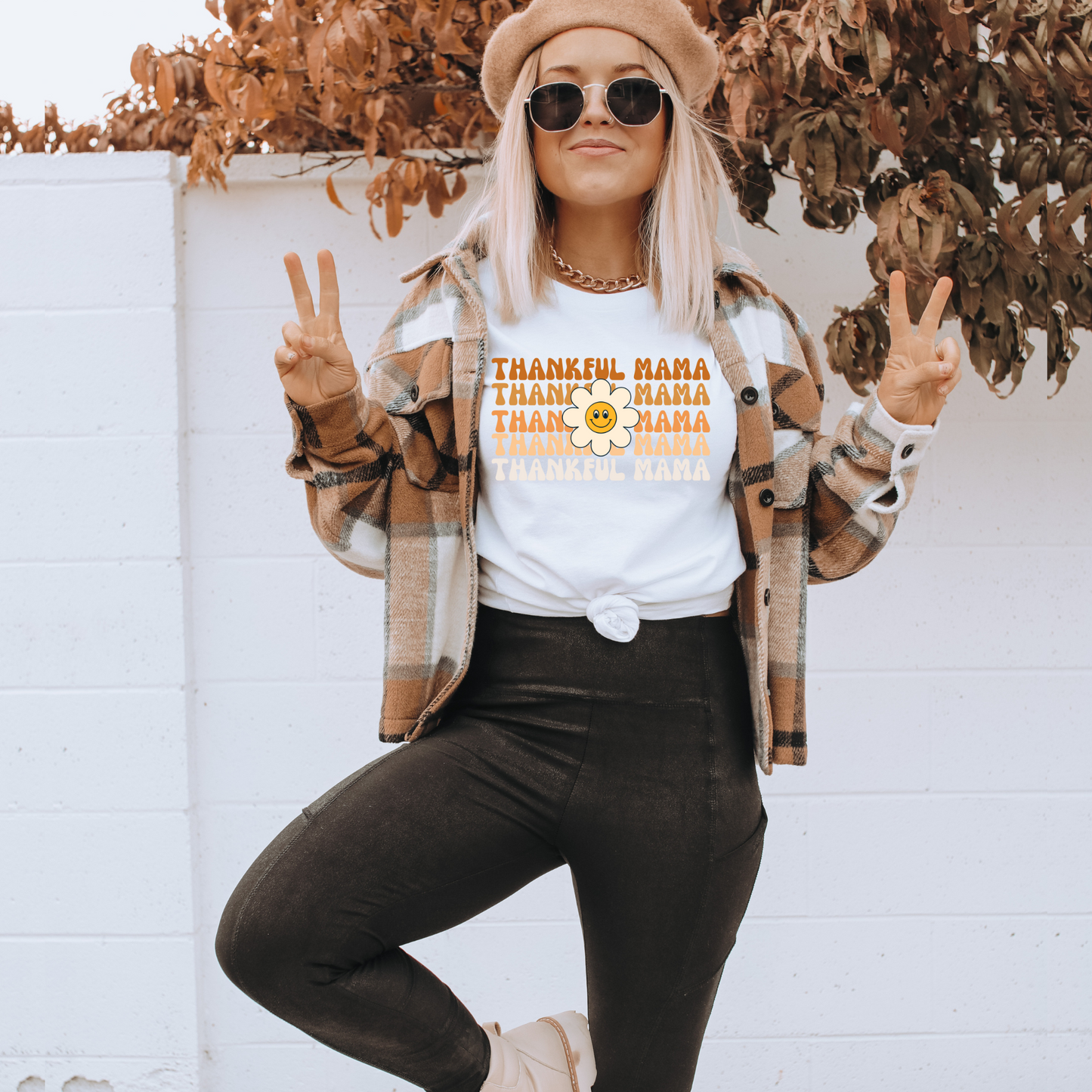 Thankful Mama Thanksgiving Tee | Groovy Throwback Vibe